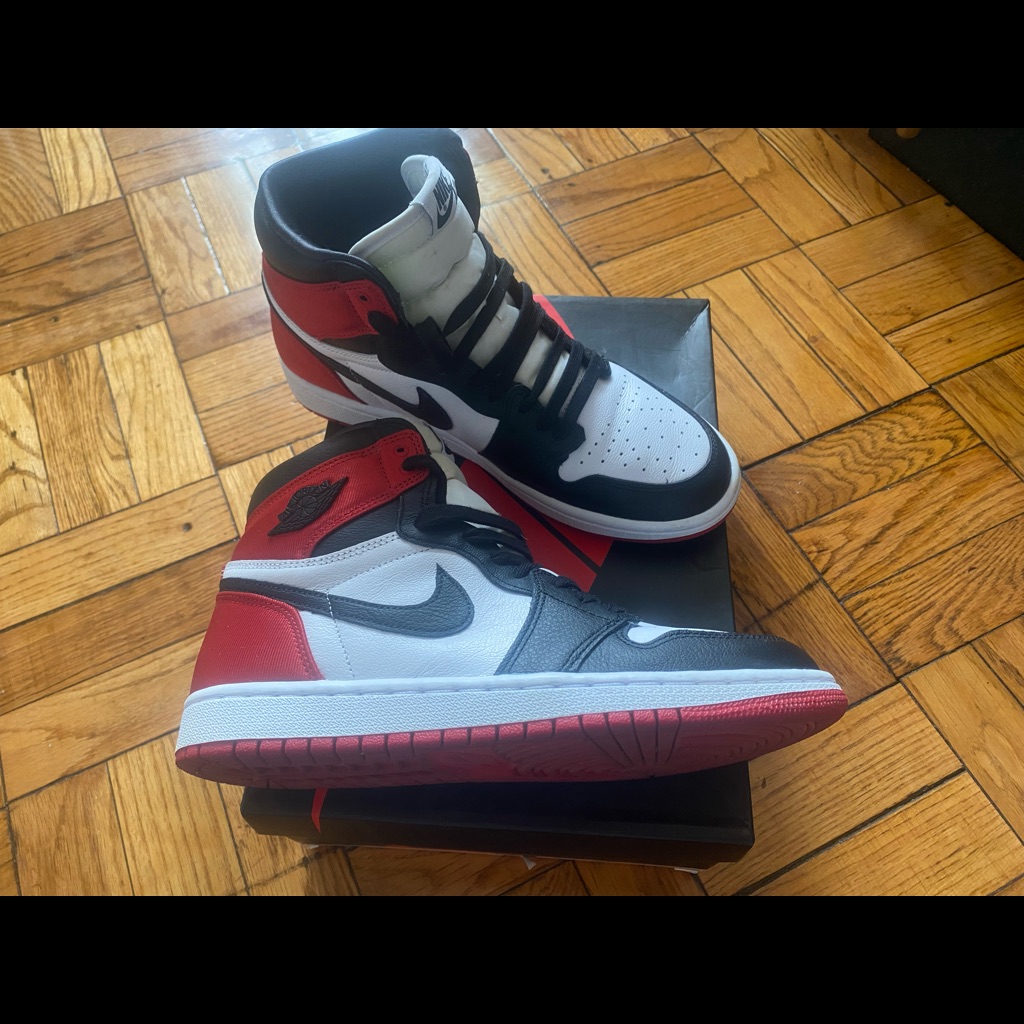 Women’s Air Jordan 1 Og Satin Black Toe Sz Us 8.5